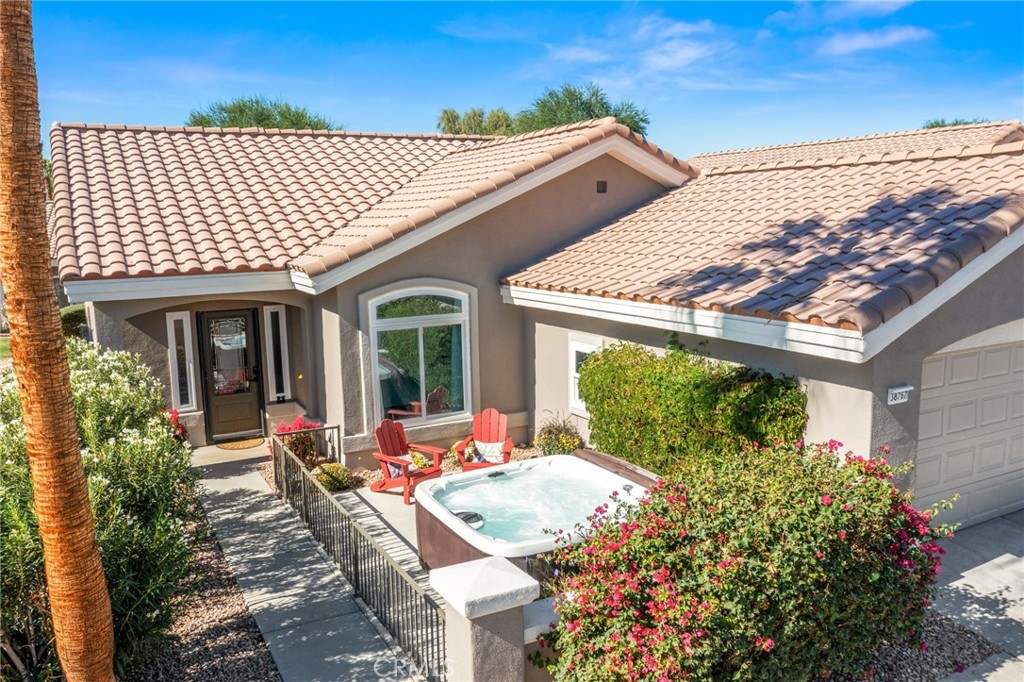 MLS #OC25250704 image #2