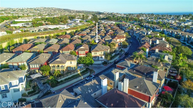 2548 Bungalow Place, Corona del Mar CA: https://media.crmls.org/medias/21d810d8-ec20-4824-8431-f50553903018.jpg