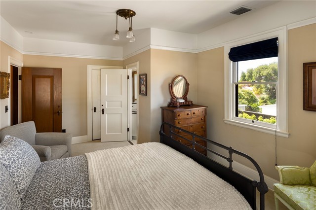 Detail Gallery Image 40 of 62 For 11 La Linda Dr, Long Beach,  CA 90807 - 8 Beds | 4/3 Baths