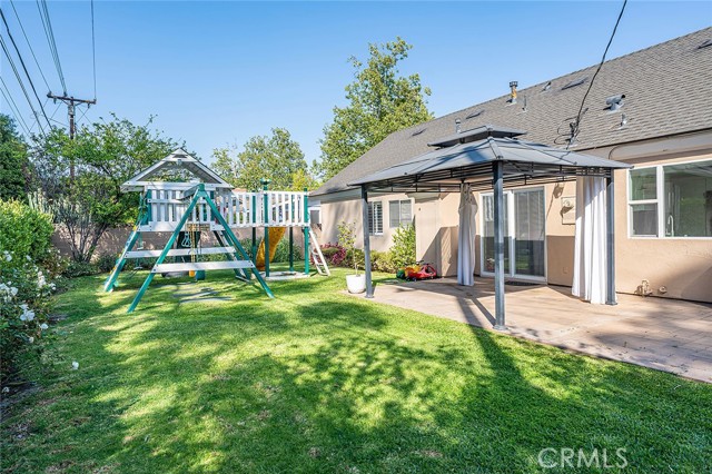 11211 Martha Ann Drive, Rossmoor CA: https://media.crmls.org/medias/21d8f854-a6fd-4315-87a0-18cf0558a80e.jpg