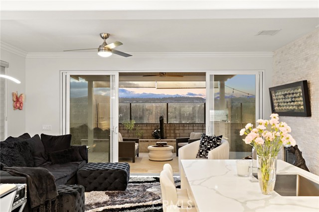 9 Durham Court, Laguna Niguel CA: https://media.crmls.org/medias/21d9300d-5d3d-4fa2-b518-a33a01182a99.jpg