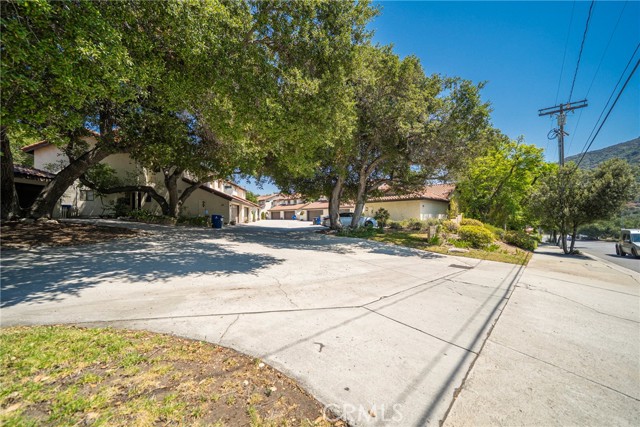 9148 Tujunga Canyon Boulevard, Tujunga CA: https://media.crmls.org/medias/21da7b75-42ef-4dfa-9f08-6baab5385639.jpg