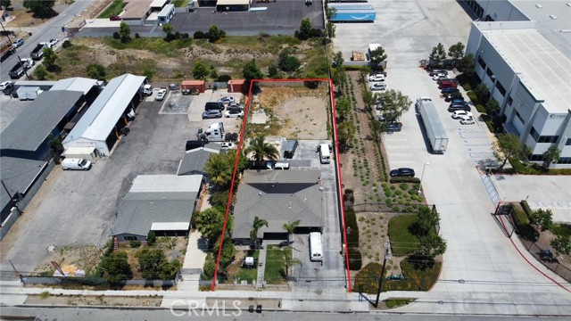 17744 Slover Avenue, Bloomington CA: https://media.crmls.org/medias/21dafdf7-3791-40f9-8978-665f64146054.jpg
