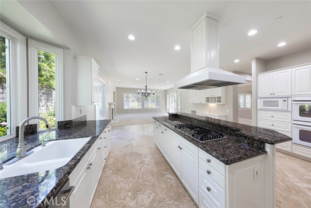 Detail Gallery Image 20 of 43 For 12 Lone Wolf, Coto de Caza,  CA 92679 - 5 Beds | 5/1 Baths
