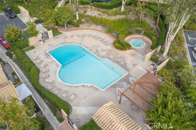 21216 Jasmines Way, Lake Forest CA: https://media.crmls.org/medias/21db1434-783a-43f6-bafa-e288211379e9.jpg