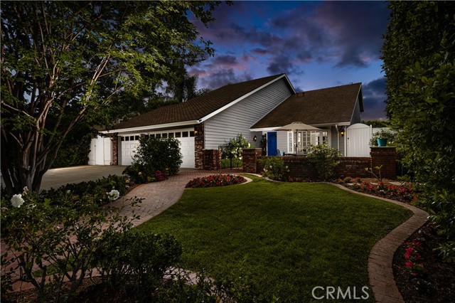 18672 Evergreen Avenue, Yorba Linda CA: https://media.crmls.org/medias/21dba9dd-012b-4cab-ad3c-4373f12cff2b.jpg