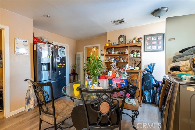 Detail Gallery Image 11 of 26 For 113 E White St, Barstow,  CA 92311 - – Beds | – Baths