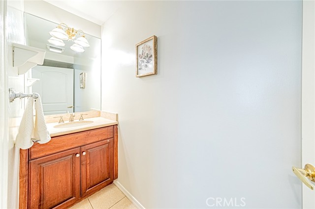 Detail Gallery Image 12 of 37 For 6939 Greeley St #112,  Tujunga,  CA 91042 - 3 Beds | 2/1 Baths