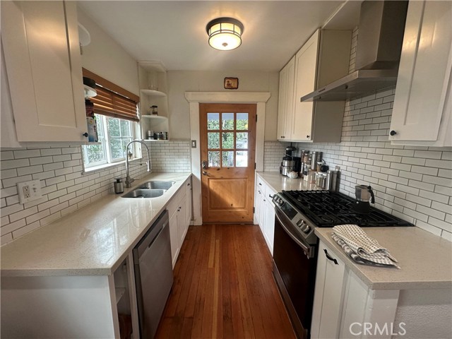 Detail Gallery Image 3 of 21 For 2703 Lincoln Park, Los Angeles,  CA 90031 - 3 Beds | 1 Baths