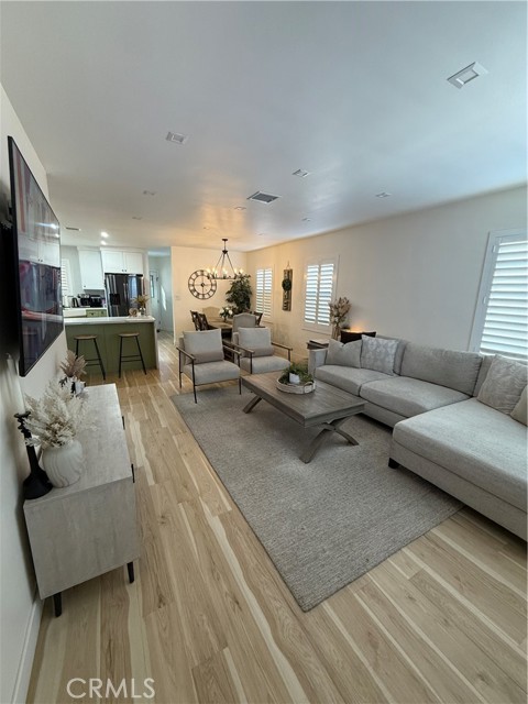 Detail Gallery Image 3 of 20 For 11413 Hayford, Norwalk,  CA 90650 - 3 Beds | 2 Baths