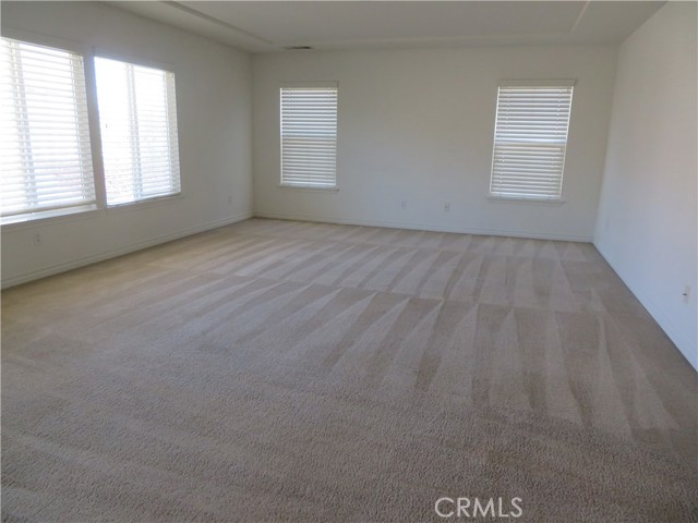 14336 Saline Drive, Eastvale CA: https://media.crmls.org/medias/21dedf18-154e-4885-98f9-4f4525939534.jpg