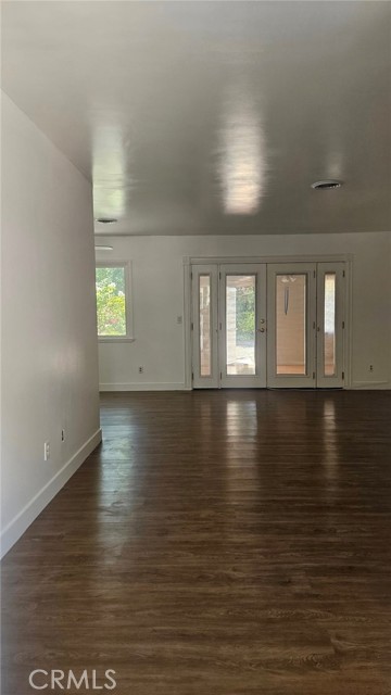 6179 Platt Avenue, Woodland Hills CA: https://media.crmls.org/medias/21df19d8-22c2-4598-9bb2-17c9f1754e61.jpg