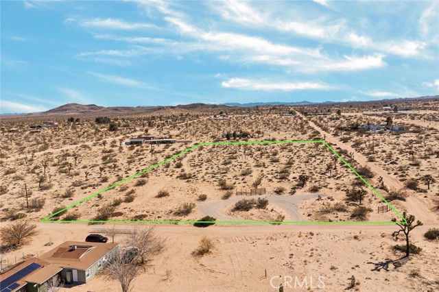 Detail Gallery Image 5 of 10 For 1225 Georges Ln, Landers,  CA 92285 - – Beds | – Baths