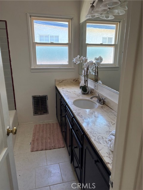45002 Kingtree Avenue, Lancaster CA: https://media.crmls.org/medias/21df2230-9fb3-425a-994e-5f59b5cd9382.jpg