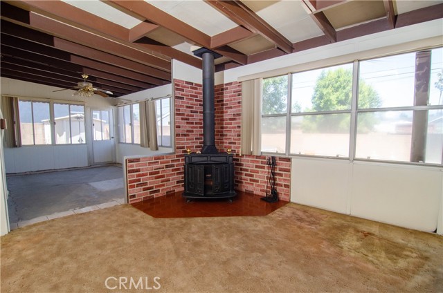 10520 Haskell Avenue, Granada Hills CA: https://media.crmls.org/medias/21e042f1-d7e0-4670-82dc-84a70975aa45.jpg