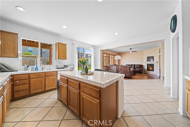 Detail Gallery Image 12 of 48 For 6698 Lake Springs St, Corona,  CA 91752 - 5 Beds | 3 Baths