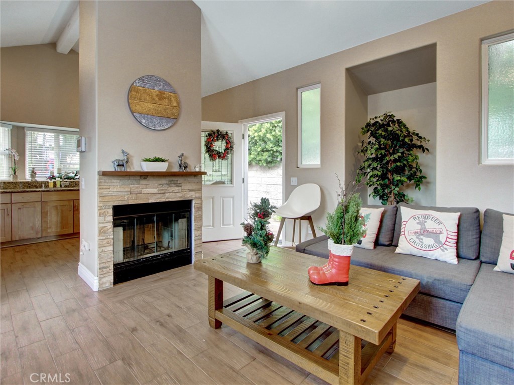 MLS #WS25134225 img 51