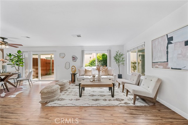 Detail Gallery Image 3 of 16 For 23640 Monument Canyon #C,  Diamond Bar,  CA 91765 - 2 Beds | 1/1 Baths