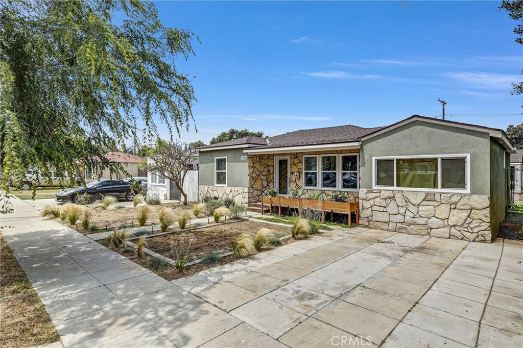 2255 Cota Ave