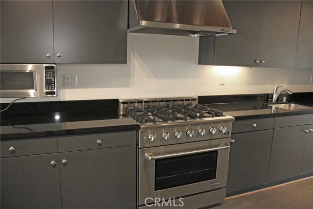 Detail Gallery Image 15 of 34 For 113 E City Place Dr, Santa Ana,  CA 92705 - 1 Beds | 2/1 Baths