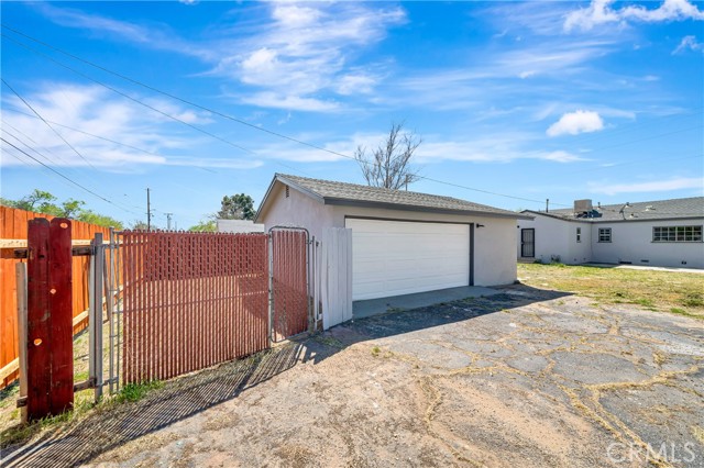 Detail Gallery Image 38 of 41 For 44516 Fern, Lancaster,  CA 93534 - 3 Beds | 2 Baths