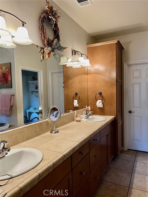 Detail Gallery Image 11 of 28 For 2675 Amalfi, Chowchilla,  CA 93610 - 4 Beds | 3/1 Baths