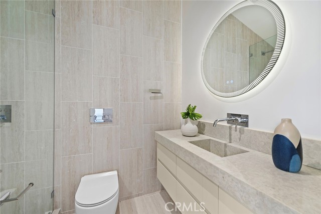 Detail Gallery Image 21 of 29 For 1318 Outrigger Dr, Corona Del Mar,  CA 92625 - 4 Beds | 4/1 Baths