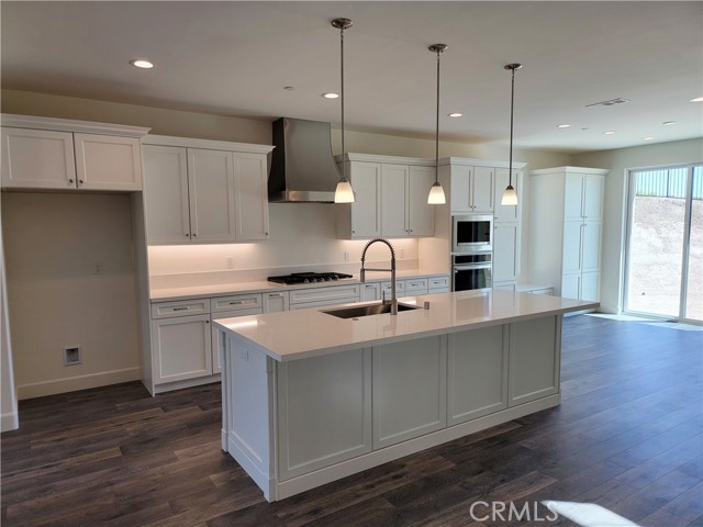 Detail Gallery Image 9 of 37 For 706 Manor Ln, Paso Robles,  CA 93446 - 6 Beds | 3 Baths