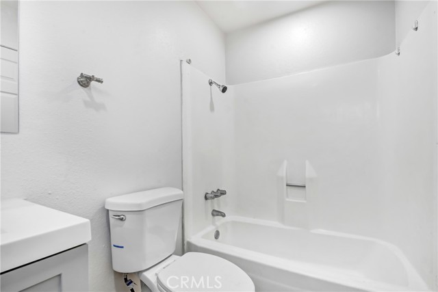 Detail Gallery Image 11 of 20 For 3015 Spruce St, Rialto,  CA 92376 - 4 Beds | 2 Baths