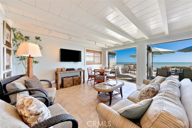 Detail Gallery Image 9 of 32 For 35087 Beach Rd, Dana Point,  CA 92624 - 6 Beds | 4 Baths