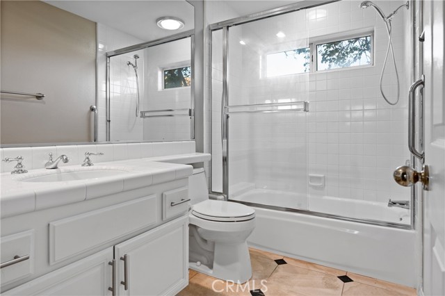 6 Saros, Irvine CA: https://media.crmls.org/medias/21e4c55b-f1b4-4c0f-b46b-c09b844163c0.jpg