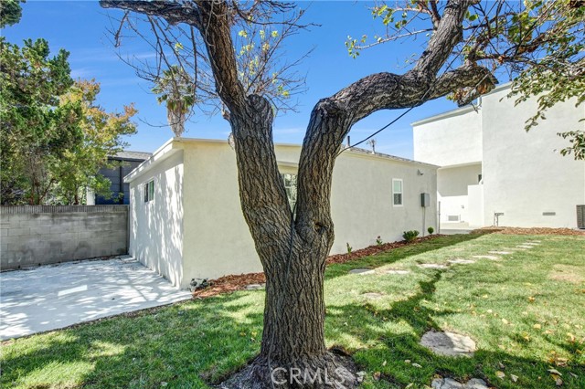 10724 Tabor Street photo 35
