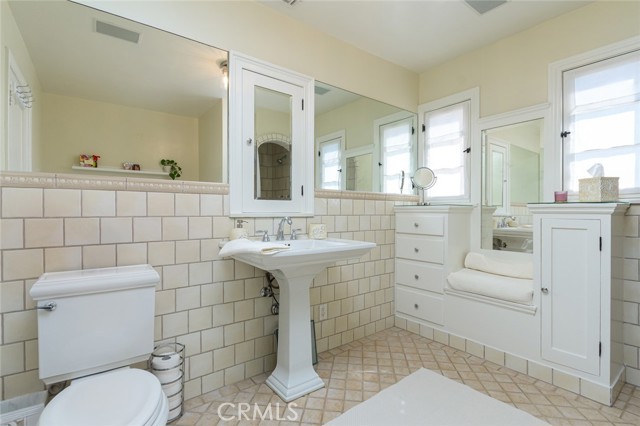 752 Glenview, Glendale CA: https://media.crmls.org/medias/21e4ec37-d61d-41b3-8603-0f9ba7efbb5c.jpg
