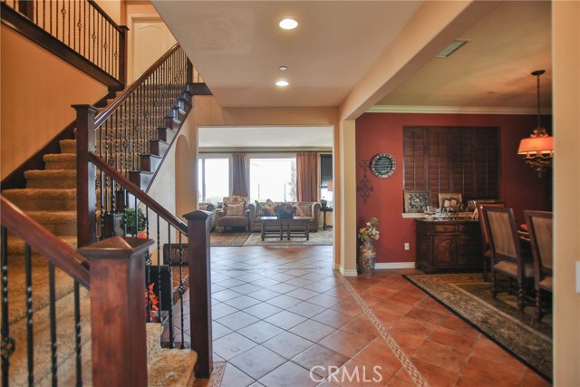 Detail Gallery Image 7 of 60 For 14625 Stageline Ln, Fontana,  CA 92336 - 5 Beds | 4/1 Baths