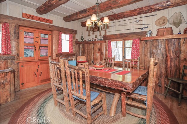Detail Gallery Image 14 of 47 For 39342 Mohawk Dr, Fawnskin,  CA 92333 - 4 Beds | 2 Baths
