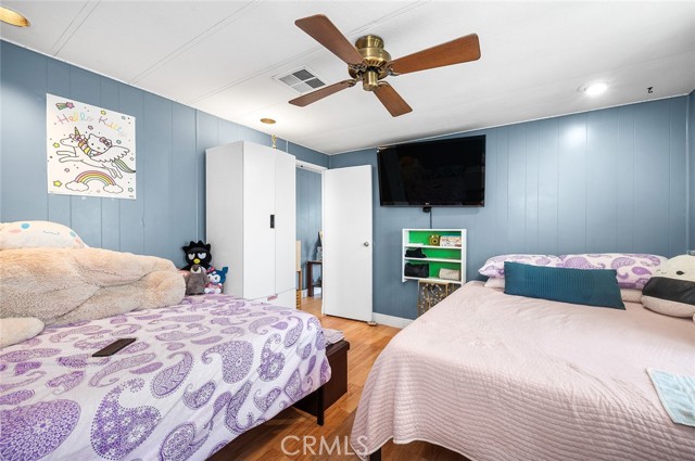 17701 Avalon Boulevard, Carson CA: https://media.crmls.org/medias/21e75f68-e8ad-4fe8-9140-4b70ec93f6e8.jpg