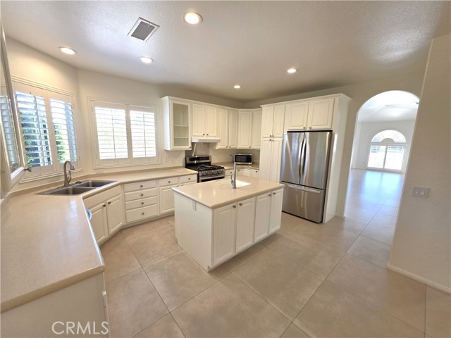 Detail Gallery Image 3 of 31 For 44251 Hazel Canyon, Palm Desert,  CA 92260 - 3 Beds | 2 Baths