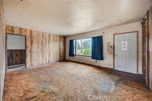 9259 Beech Avenue, Fontana CA: https://media.crmls.org/medias/21e7e06f-0a77-40cb-9337-7e748c19bb2d.jpg