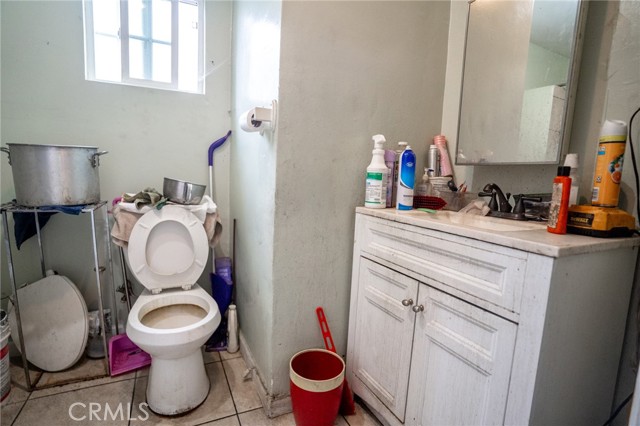 9621 Laurel Street, Los Angeles, California 90002, 3 Bedrooms Bedrooms, ,2 BathroomsBathrooms,Single Family Residence,For Sale,Laurel,SR25030423