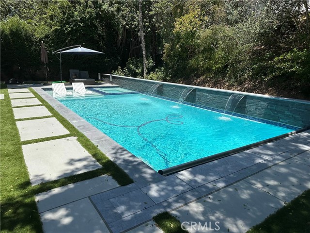Detail Gallery Image 28 of 44 For 4410 Canoga Dr, Woodland Hills,  CA 91364 - 4 Beds | 3 Baths