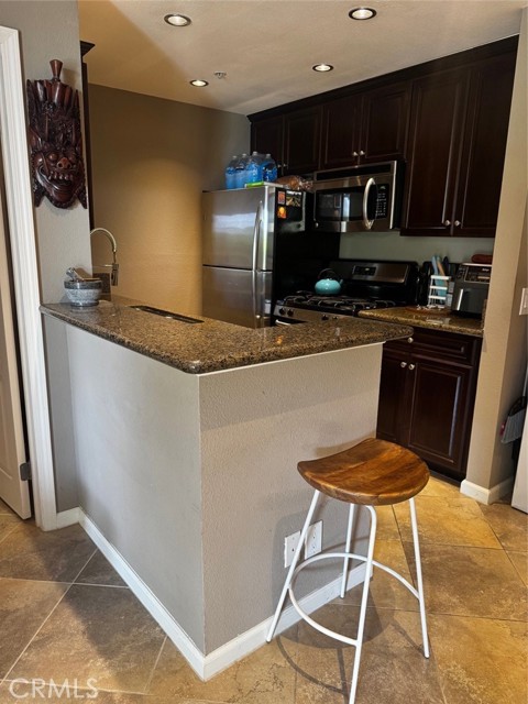 Detail Gallery Image 9 of 36 For 7320 Hawthorn #106 Ave #106,  Los Angeles,  CA 90046 - 2 Beds | 2 Baths