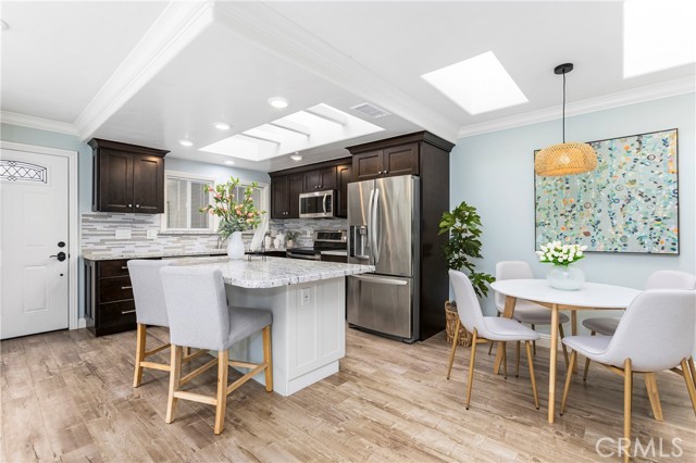 Detail Gallery Image 4 of 32 For 2046 via Mariposa E Unit P, Laguna Woods,  CA 92637 - 2 Beds | 2 Baths