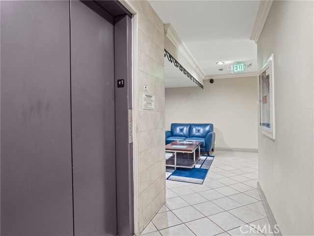 Detail Gallery Image 7 of 43 For 222 N Rose St #203,  Burbank,  CA 91505 - 1 Beds | 2 Baths