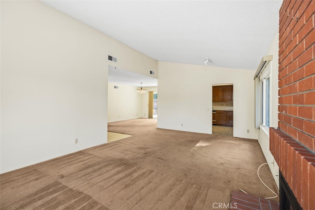 MLS #OC25159783 image #10