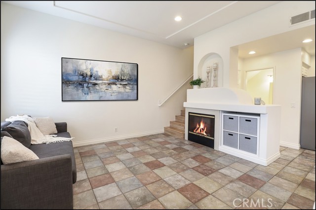 Detail Gallery Image 13 of 28 For 92 Carlsbad Ln, Aliso Viejo,  CA 92656 - 2 Beds | 2/1 Baths