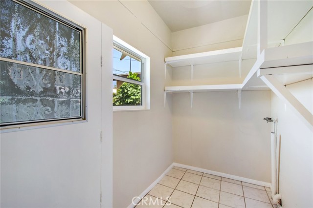 2107 30th Street, Los Angeles, California 90018, 3 Bedrooms Bedrooms, ,1 BathroomBathrooms,Single Family Residence,For Sale,30th,SB24117796