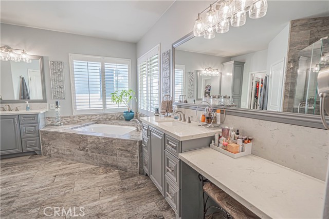 Detail Gallery Image 31 of 53 For 23321 Cuestport Dr, Valencia,  CA 91354 - 5 Beds | 4 Baths