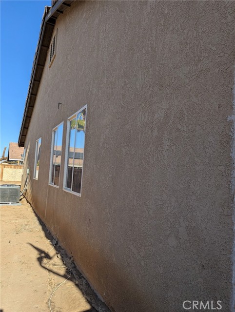 Detail Gallery Image 5 of 5 For 14537 Oakdale Cir, Adelanto,  CA 92301 - 5 Beds | 2 Baths