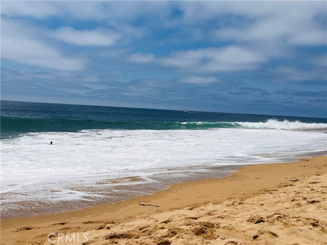 117 Alabama Street, Huntington Beach CA: https://media.crmls.org/medias/21ee0017-2c8c-4714-bab5-49baef17c71f.jpg