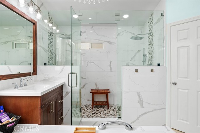 35183 Flamingo Way, Winchester CA: https://media.crmls.org/medias/21eeca8e-6b36-42c5-bab6-2c396f462a0d.jpg